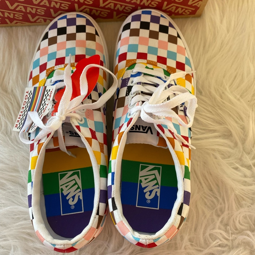 Men’s Vans Shoes - Picture 8 of 12
